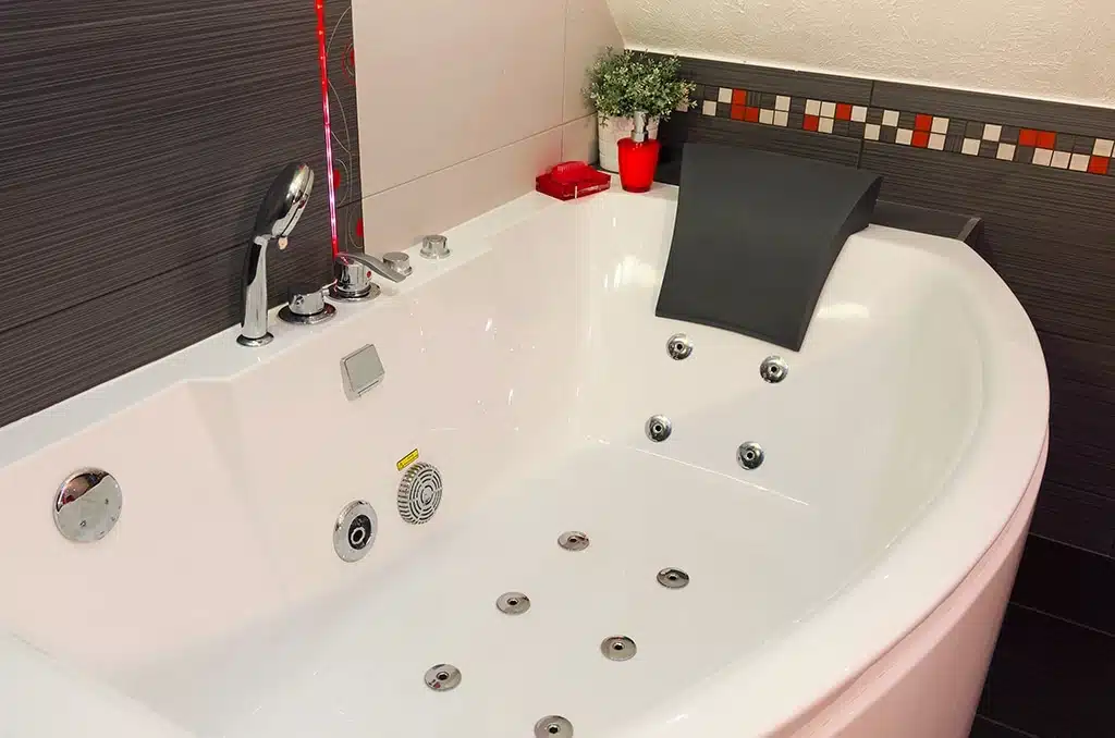 Pros and Cons of Jetted Bathtubs - Tioga Contractors