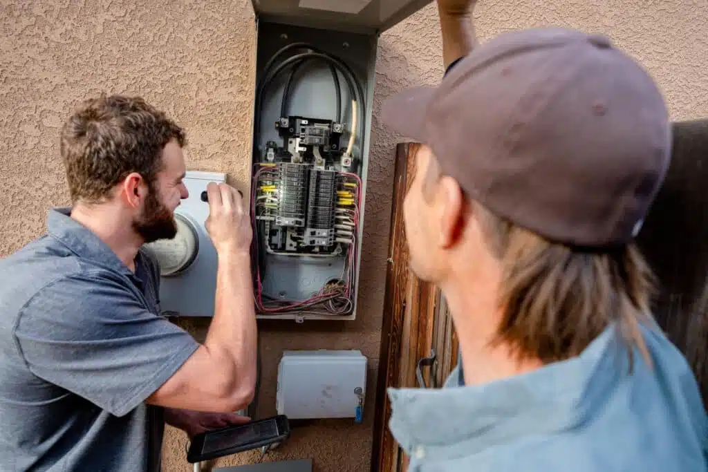 Haltom City Electricians - Tioga Contractors