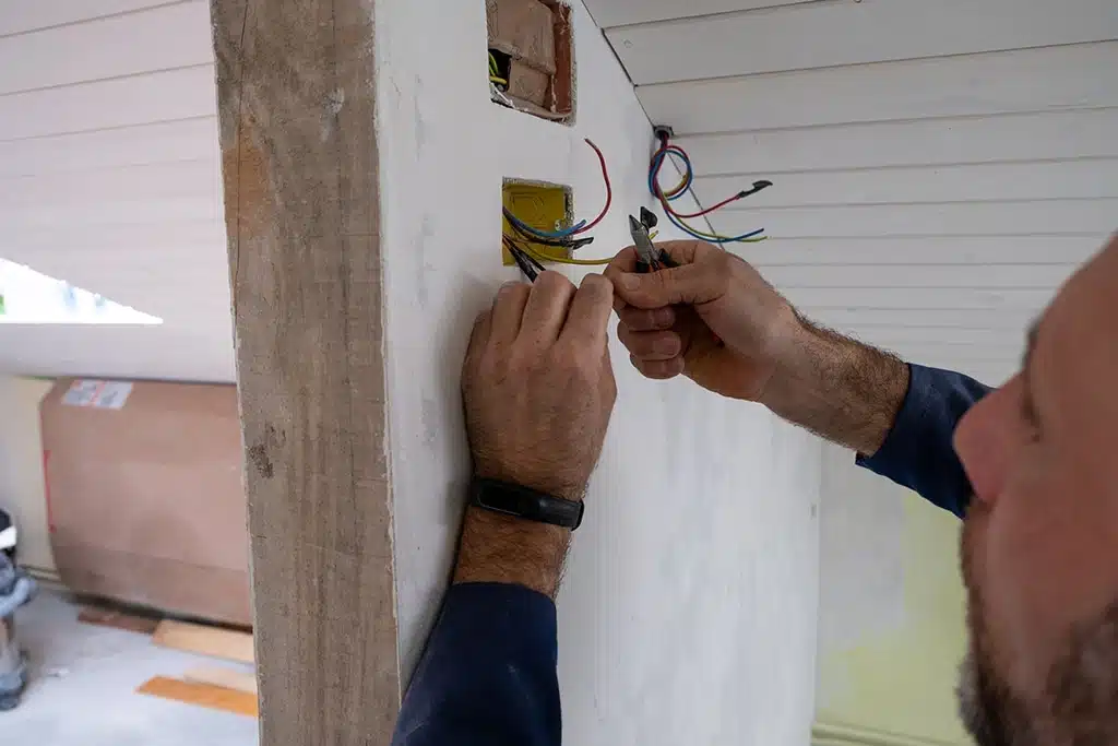 Electrical Contractor Needs To Properly Service Your Home - Tioga Contractors