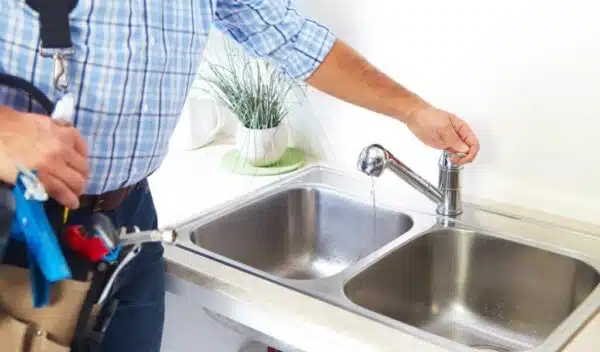 7 reasons you need to call in a plumber in Dallas - Tioga Plumbing and Electric